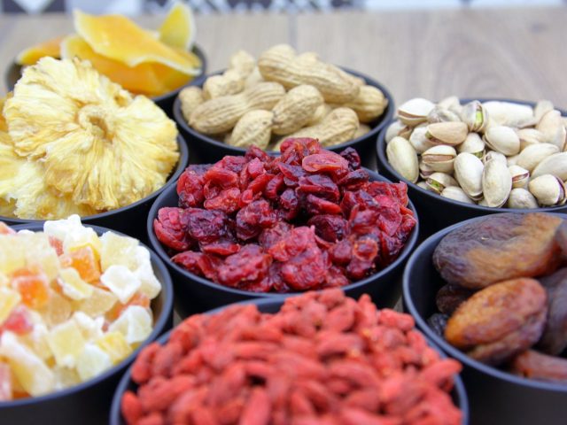 Seeberger ou Alesto : quel mélange de fruits secs pour un encas